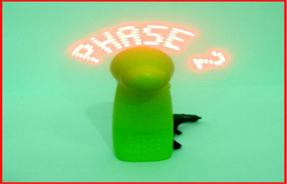 ファンが付いているビジネス ギフト/LED ライトのための魅了の 110MM LED の点滅ファン