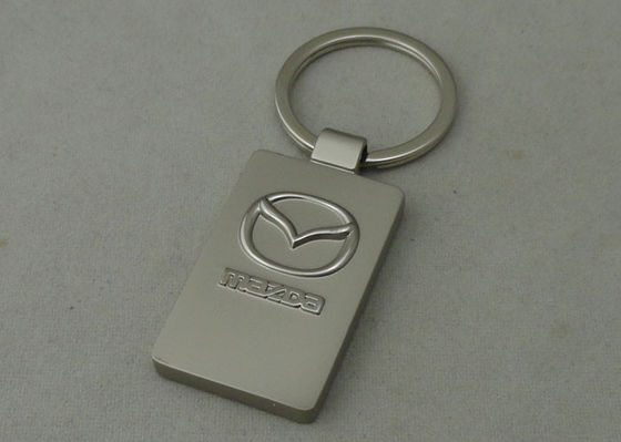 車のキー ホルダーのための 3D 亜鉛合金の Keychain の霧深い銀製のめっき